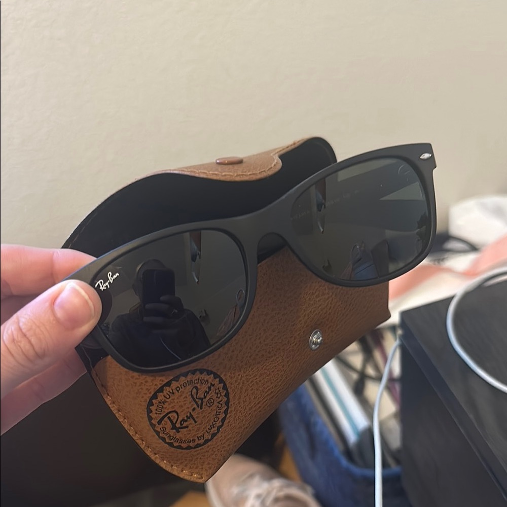 Ray-Ban New Wayfarer with Case